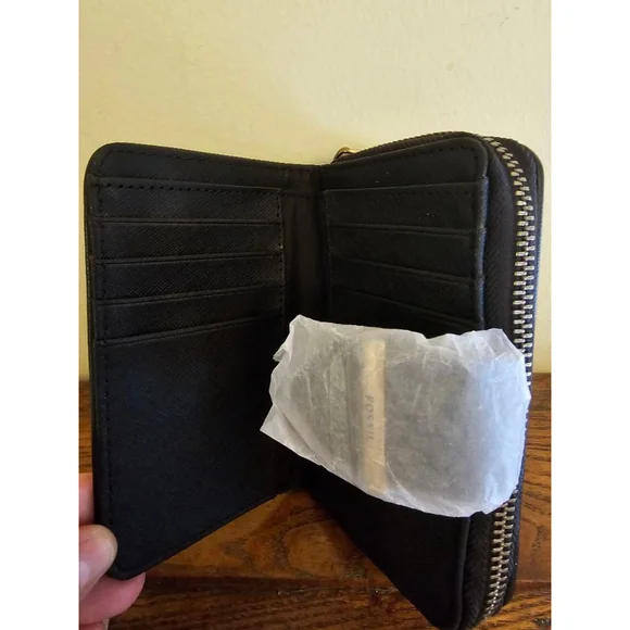 NWT Fossil Bryce Multifunctional Wallet - Picture 4 of 7